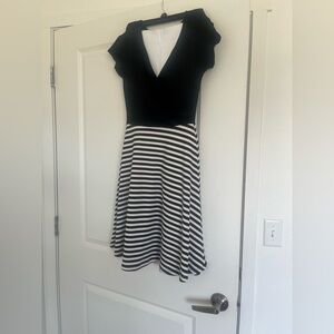 Gilli Black and White Striped Midi Dress